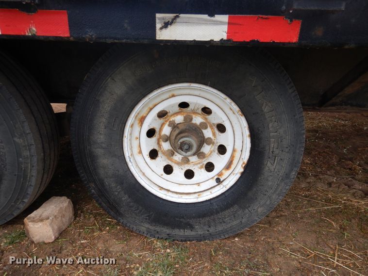 image for item GE9348 2008 PJ equipment trailer