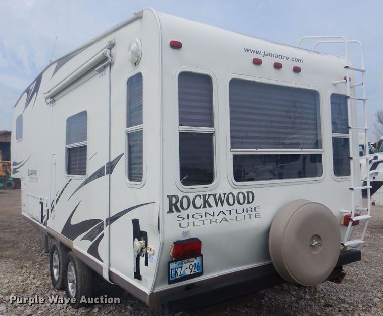 image for item GF9066 2008 Rockwood Signature Ultra Lite camper