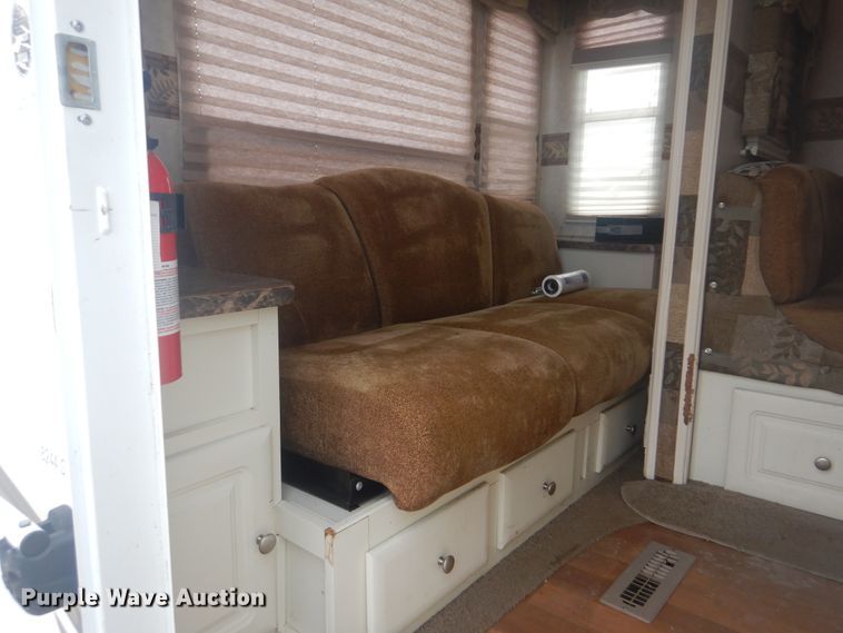 image for item GF9066 2008 Rockwood Signature Ultra Lite camper