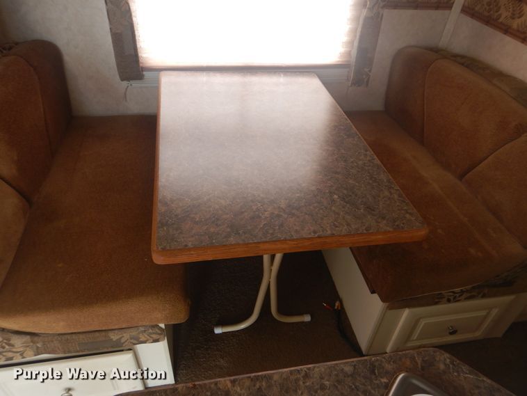 image for item GF9066 2008 Rockwood Signature Ultra Lite camper