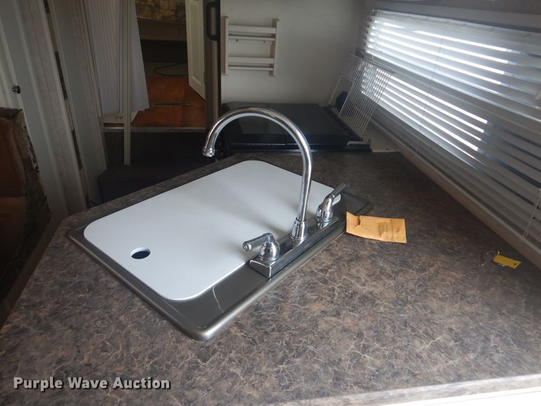 image for item GF9066 2008 Rockwood Signature Ultra Lite camper