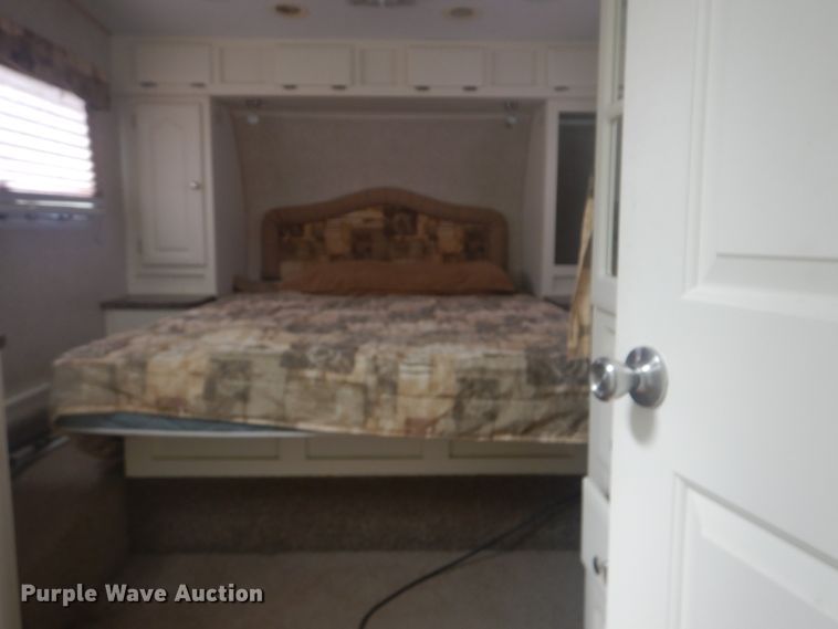 image for item GF9066 2008 Rockwood Signature Ultra Lite camper