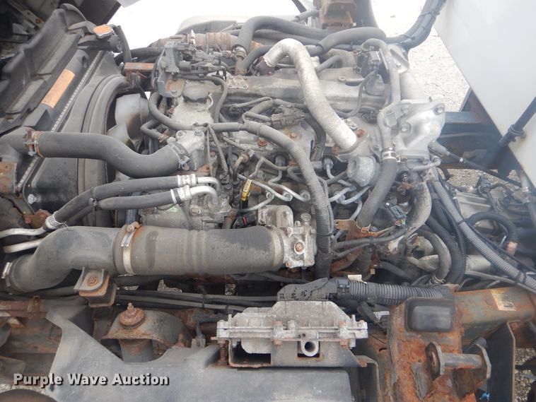 image for item GF9130 2011 Isuzu NPR refrigerated delivery truck