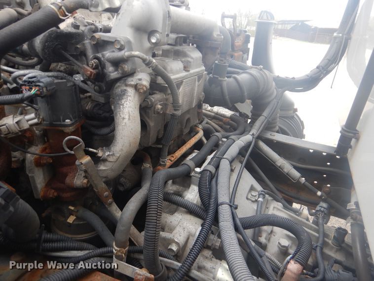 image for item GF9130 2011 Isuzu NPR refrigerated delivery truck