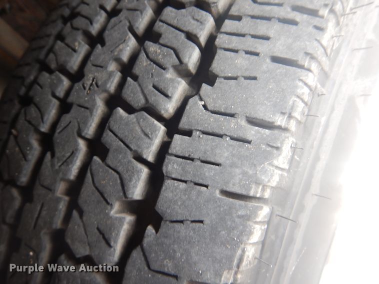 image for item GF9130 2011 Isuzu NPR refrigerated delivery truck