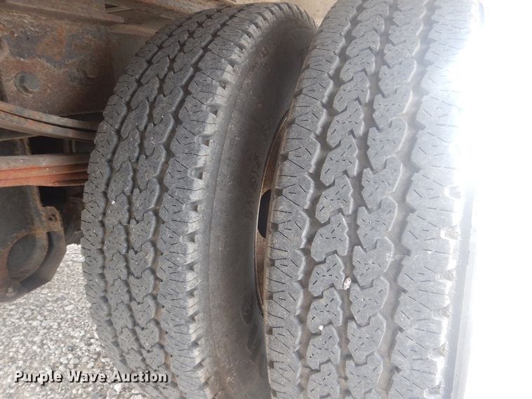 image for item GF9130 2011 Isuzu NPR refrigerated delivery truck