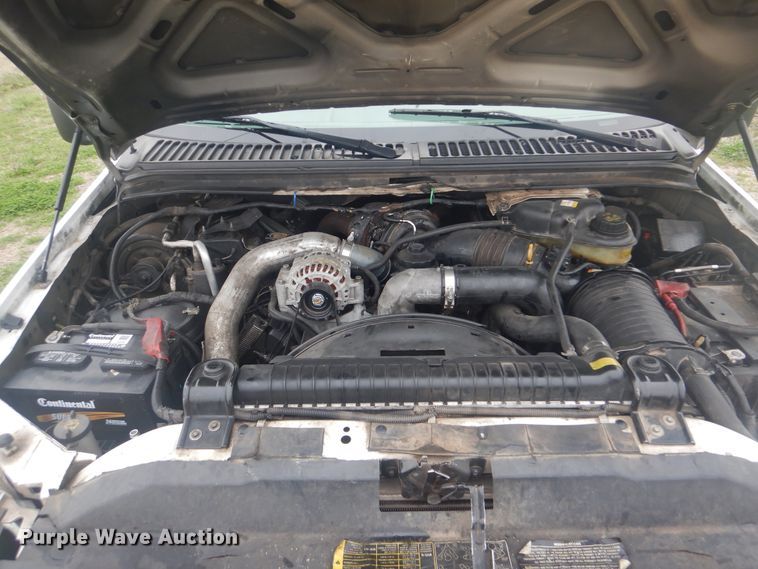 image for item GF9133 2007 Ford F550 Super Duty flatbed truck with crane