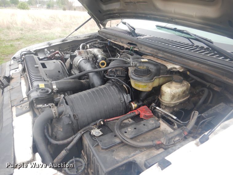 image for item GF9133 2007 Ford F550 Super Duty flatbed truck with crane