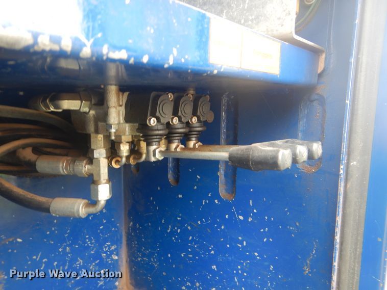 image for item GF9133 2007 Ford F550 Super Duty flatbed truck with crane