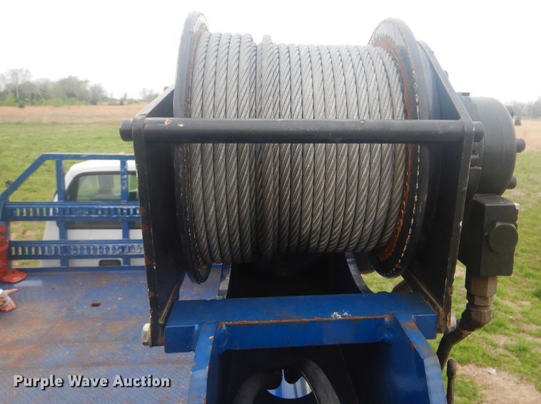 image for item GF9133 2007 Ford F550 Super Duty flatbed truck with crane