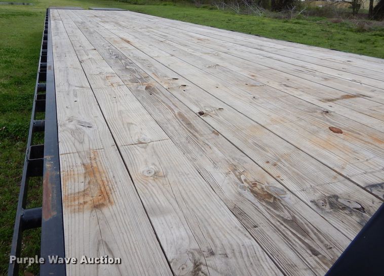 image for item GK9106 2018 Load Trail equipment trailer