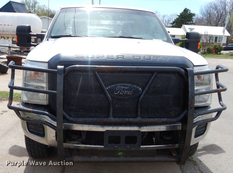 image for item GK9129 2014 Ford F250 Super Duty  SuperCab flatbed pickup truck