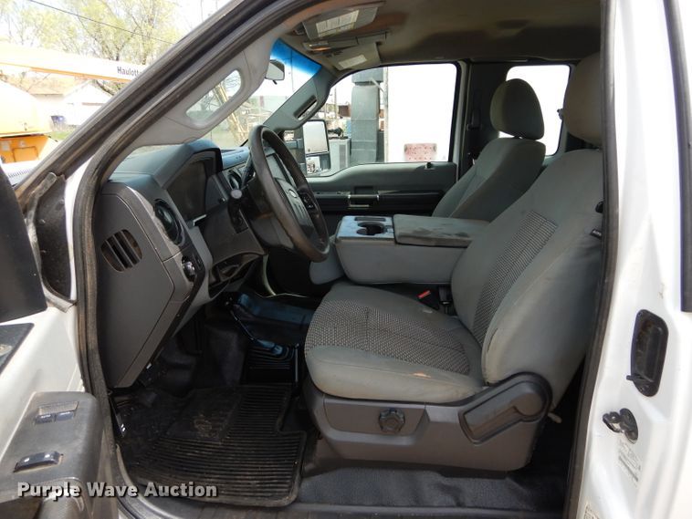 image for item GK9129 2014 Ford F250 Super Duty  SuperCab flatbed pickup truck