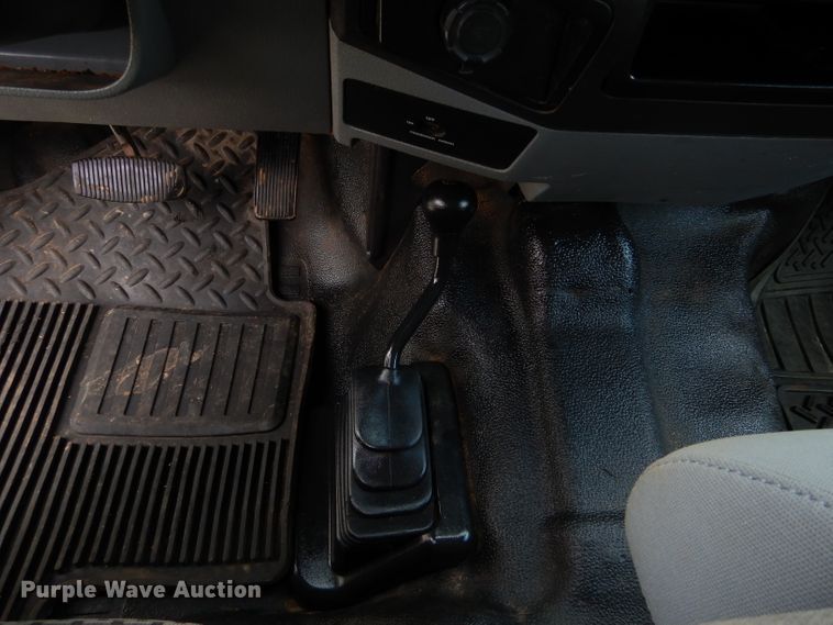 image for item GK9129 2014 Ford F250 Super Duty  SuperCab flatbed pickup truck