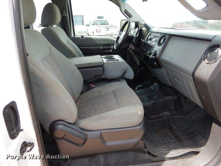 image for item GK9129 2014 Ford F250 Super Duty  SuperCab flatbed pickup truck