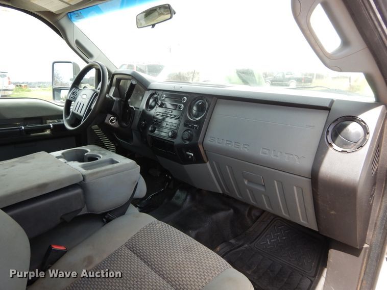 image for item GK9129 2014 Ford F250 Super Duty  SuperCab flatbed pickup truck