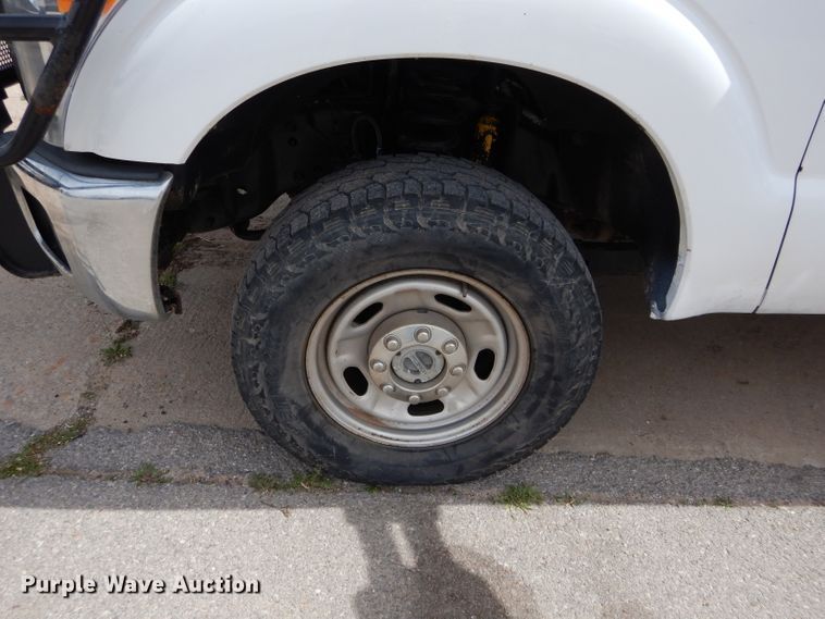 image for item GK9129 2014 Ford F250 Super Duty  SuperCab flatbed pickup truck