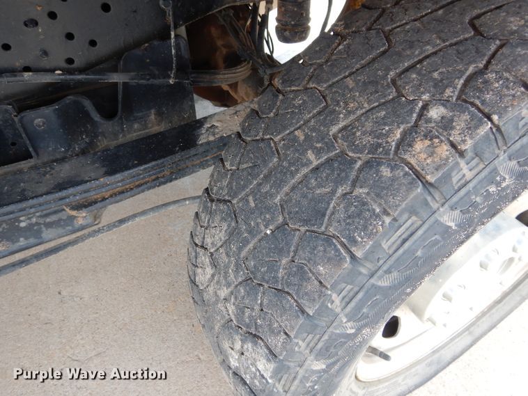 image for item GK9129 2014 Ford F250 Super Duty  SuperCab flatbed pickup truck