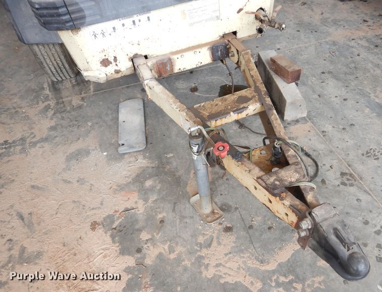 image for item GK9136 2001 Ingersoll Rand P185WIR air compressor