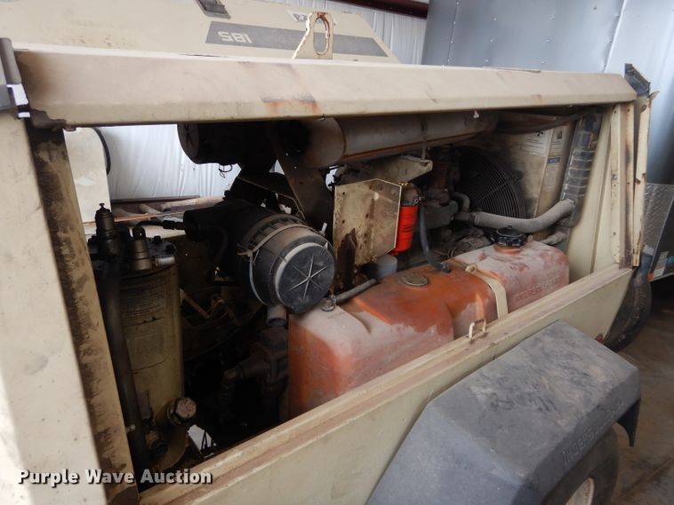 image for item GK9136 2001 Ingersoll Rand P185WIR air compressor