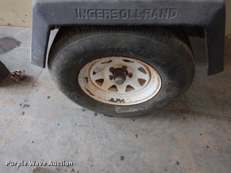 image for item GK9136 2001 Ingersoll Rand P185WIR air compressor