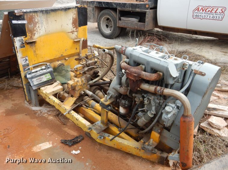 image for item GK9142 Detroit Diesel three cylinder diesel engine