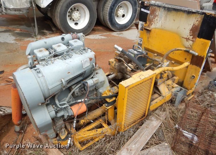 image for item GK9142 Detroit Diesel three cylinder diesel engine