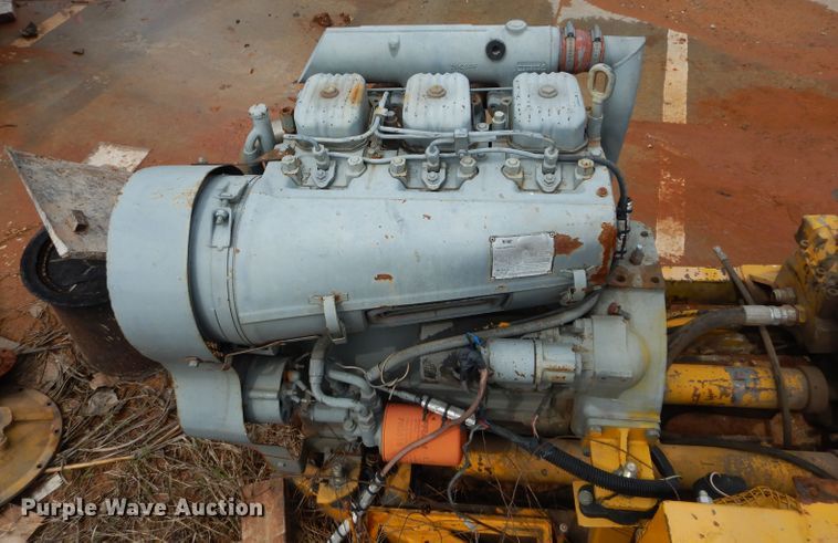 image for item GK9142 Detroit Diesel three cylinder diesel engine