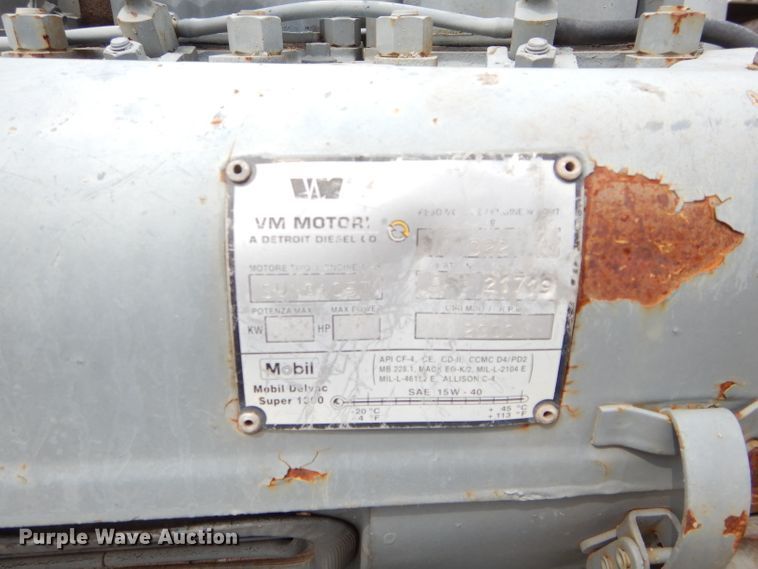 image for item GK9142 Detroit Diesel three cylinder diesel engine