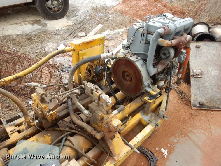 image for item GK9142 Detroit Diesel three cylinder diesel engine