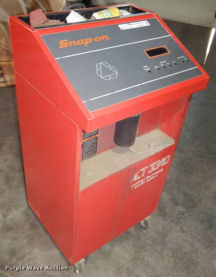 image for item GO9079 Snap-on ACT 3340 AC recharging system