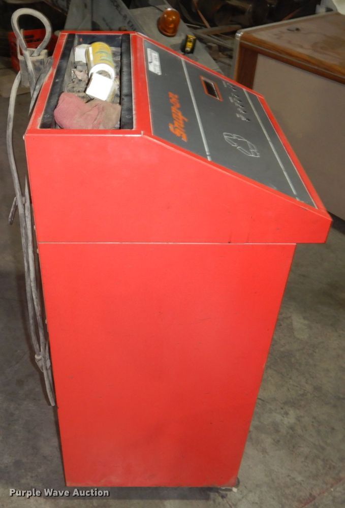 image for item GO9079 Snap-on ACT 3340 AC recharging system