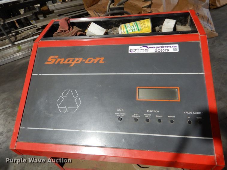 image for item GO9079 Snap-on ACT 3340 AC recharging system