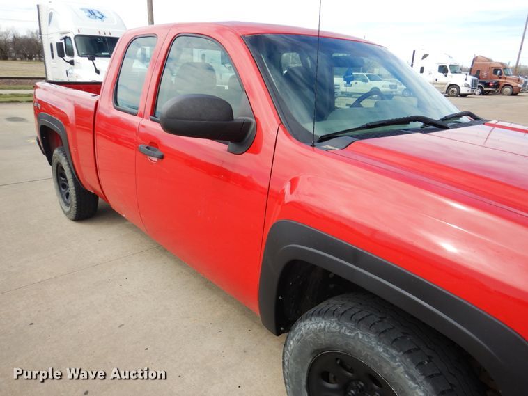 image for item GO9093 2008 Chevrolet Silverado 1500  Ext. Cab pickup truck