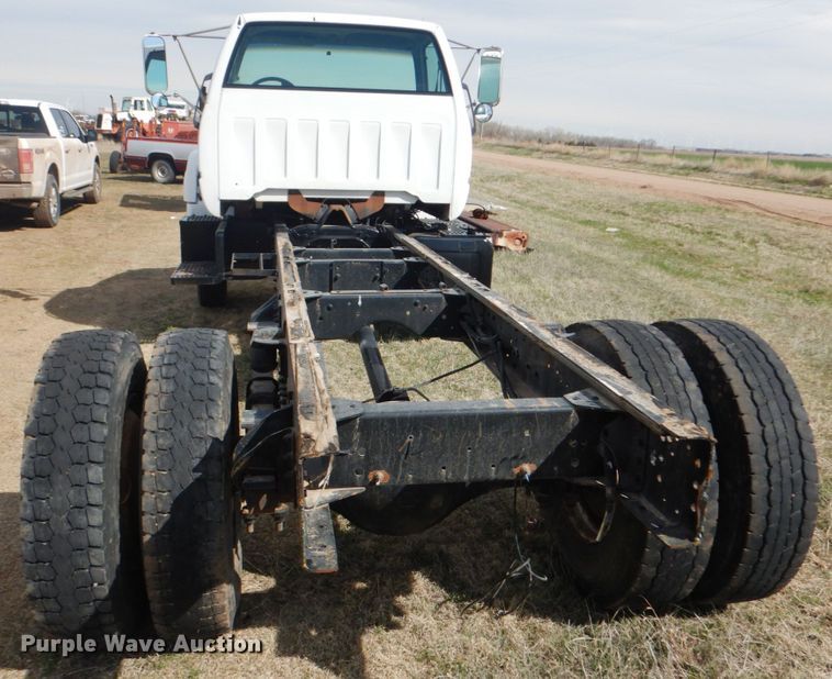 image for item GO9106 1997 Chevrolet C6500 truck cab and chassis