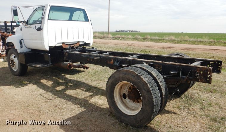 image for item GO9106 1997 Chevrolet C6500 truck cab and chassis