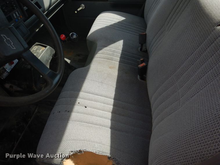 image for item GO9106 1997 Chevrolet C6500 truck cab and chassis