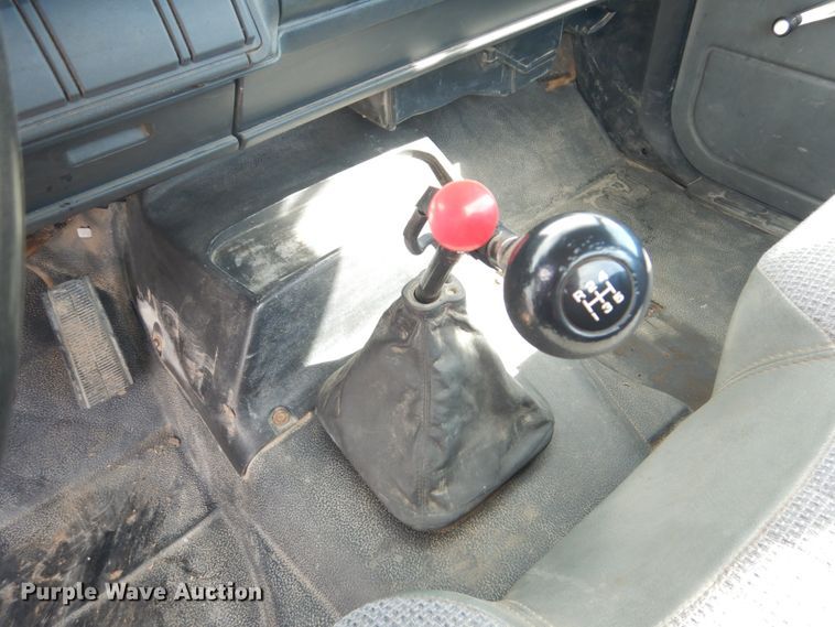 image for item GO9106 1997 Chevrolet C6500 truck cab and chassis