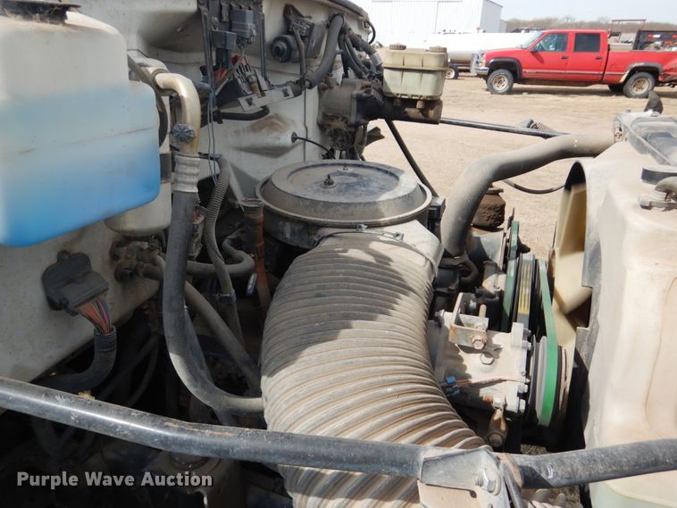 image for item GO9106 1997 Chevrolet C6500 truck cab and chassis