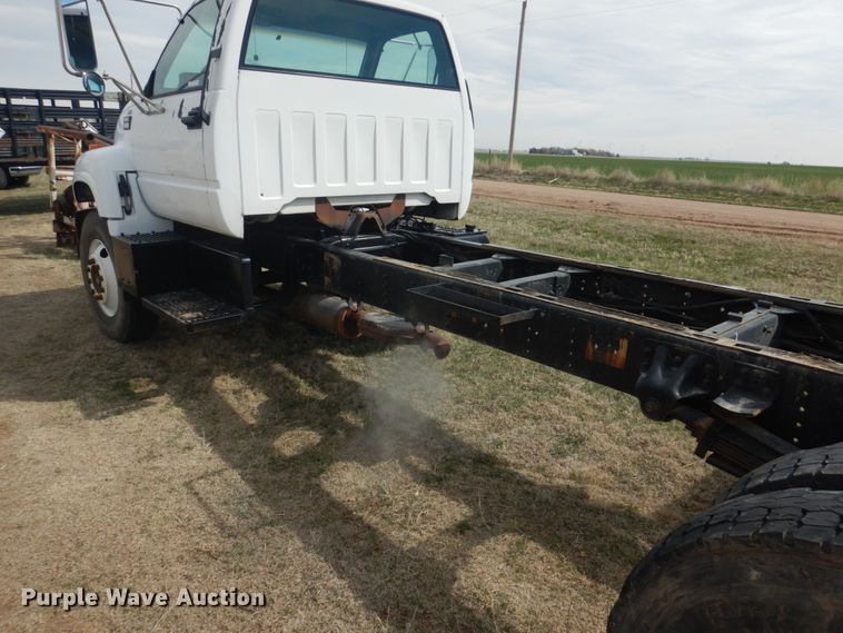 image for item GO9106 1997 Chevrolet C6500 truck cab and chassis