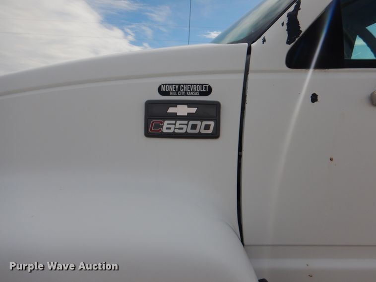 image for item GO9106 1997 Chevrolet C6500 truck cab and chassis