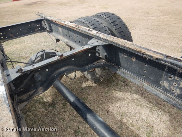 image for item GO9106 1997 Chevrolet C6500 truck cab and chassis