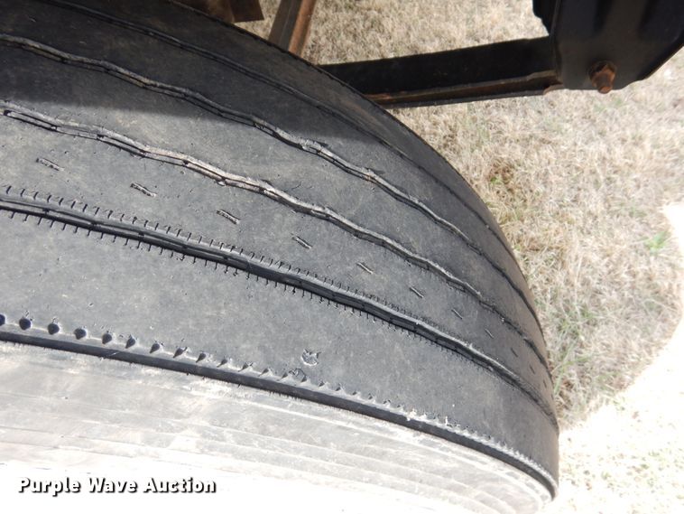 image for item GO9106 1997 Chevrolet C6500 truck cab and chassis