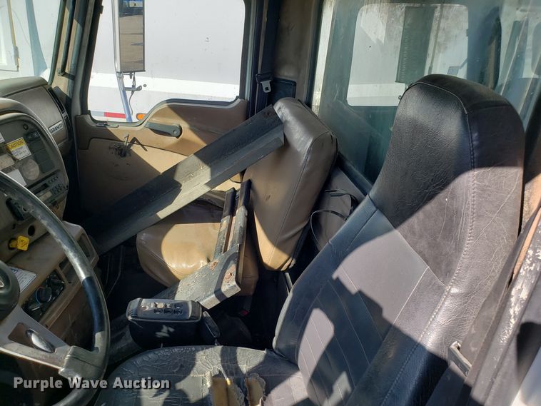 image for item GO9254 2004 Mack Granite refuse truck