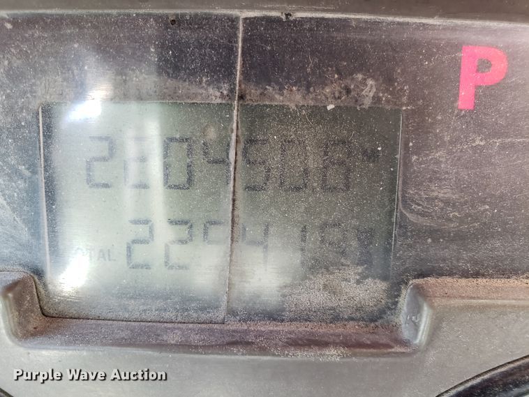 image for item GO9254 2004 Mack Granite refuse truck