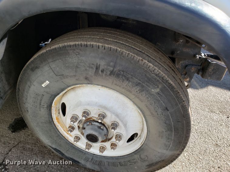 image for item GO9254 2004 Mack Granite refuse truck