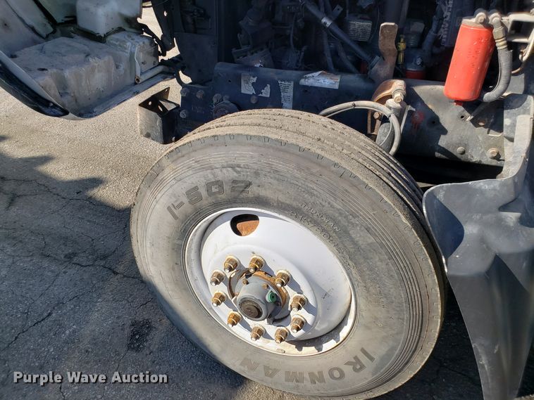 image for item GO9254 2004 Mack Granite refuse truck