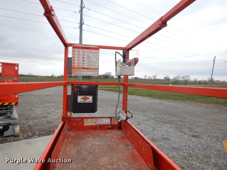 image for item GP9021 Sky Jack SJIII 3219  scissor lift