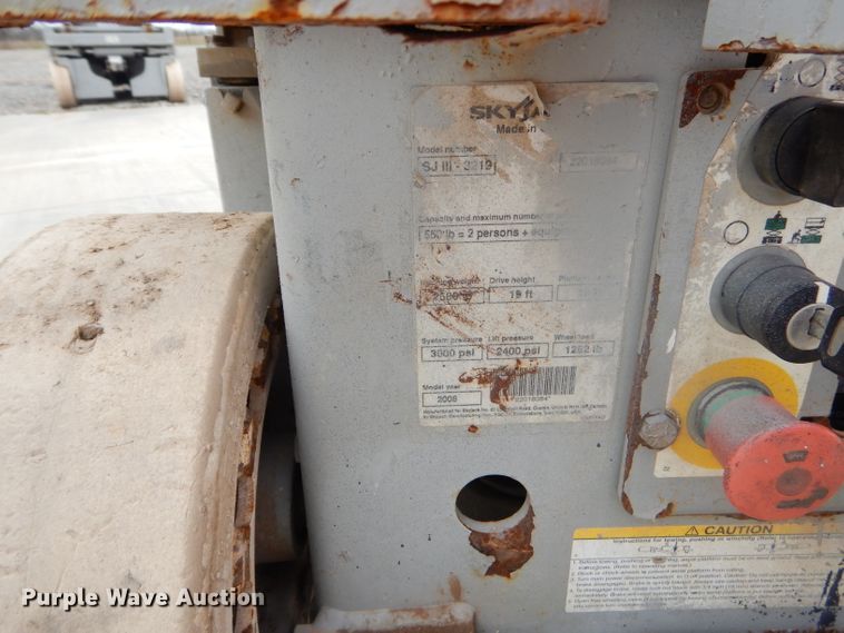 image for item GP9021 Sky Jack SJIII 3219  scissor lift