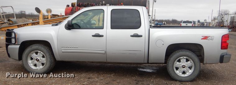 image for item GP9023 2011 Chevrolet Silverado 1500  Crew Cab pickup truck